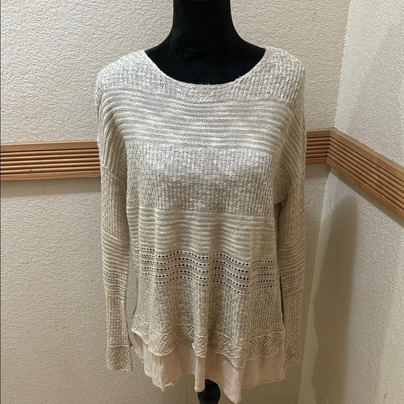 Knox Rose Sweaters - Knox Rose Cream Crew Neck Sweater Size M!!